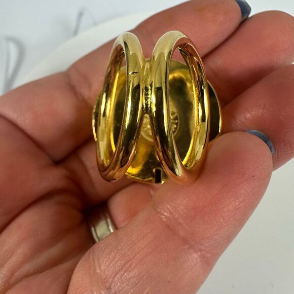 Celine Star Motif Ball Shape Scarf Ring Gold Tone - Picture 5 of 9